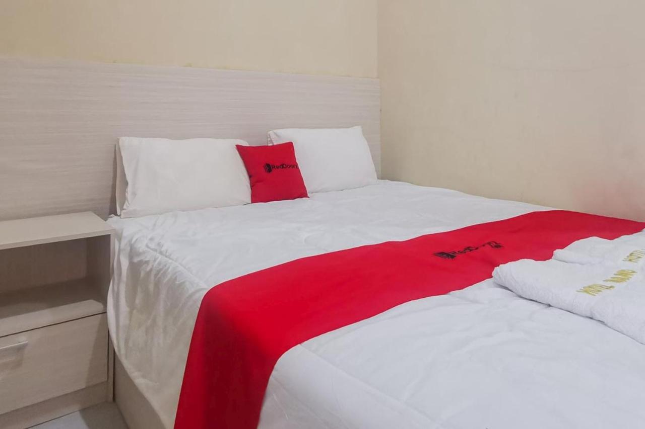 Reddoorz Near Pantai Pancer Door Pacitan酒店 外观 照片