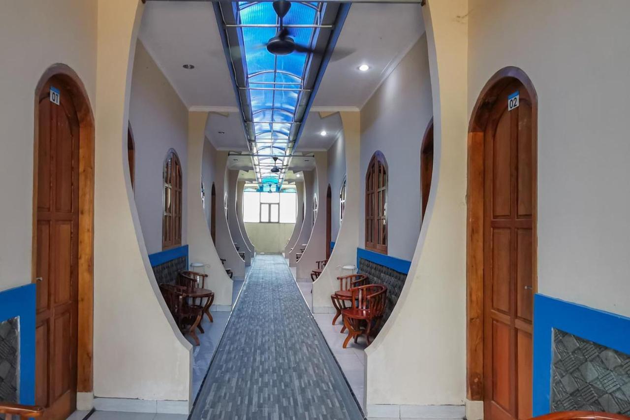 Reddoorz Near Pantai Pancer Door Pacitan酒店 外观 照片